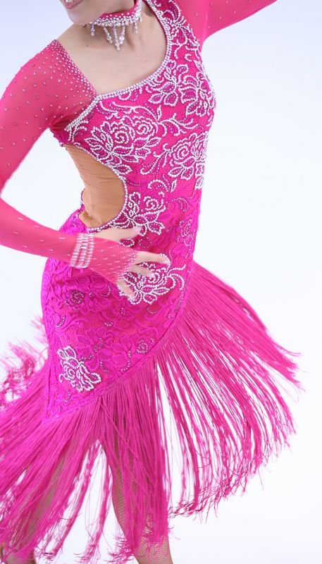 ピンク色の社交ダンス衣装・ドレス、ラテン用ドレス