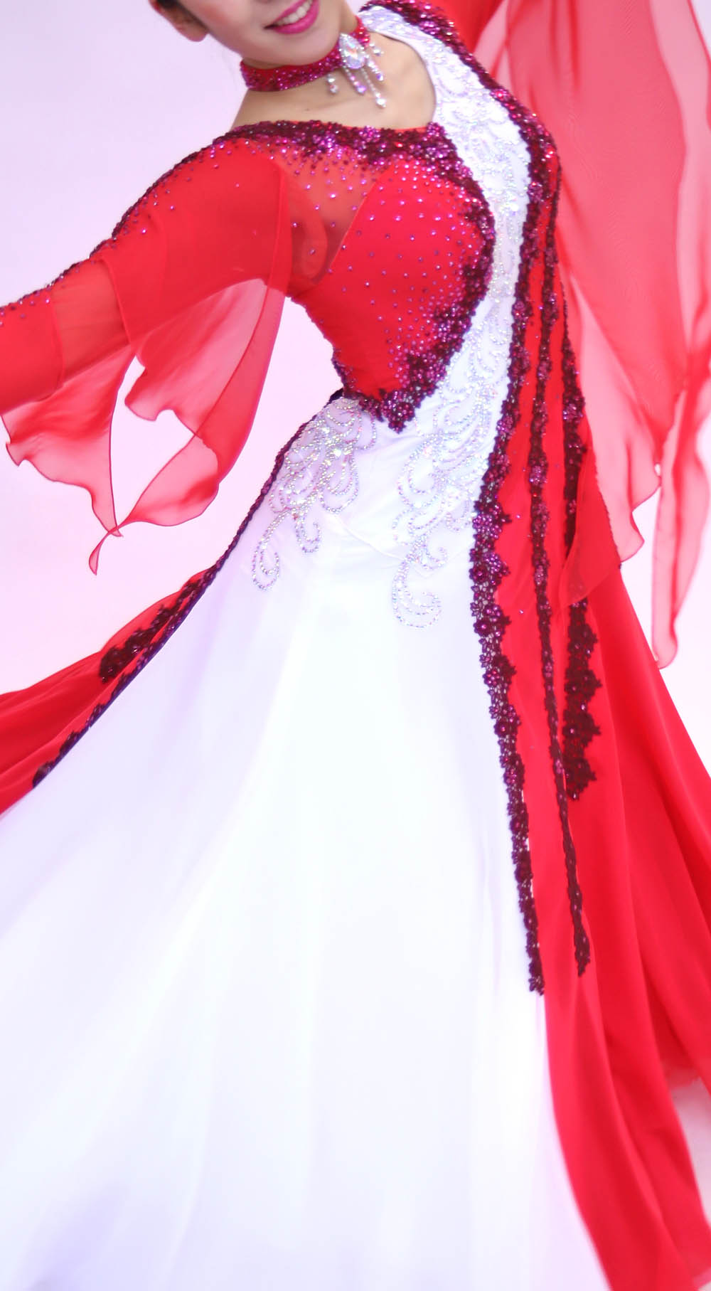 ピンクレッド・白色の社交ダンス衣装・ドレス、スタンダード・モダン用ドレス