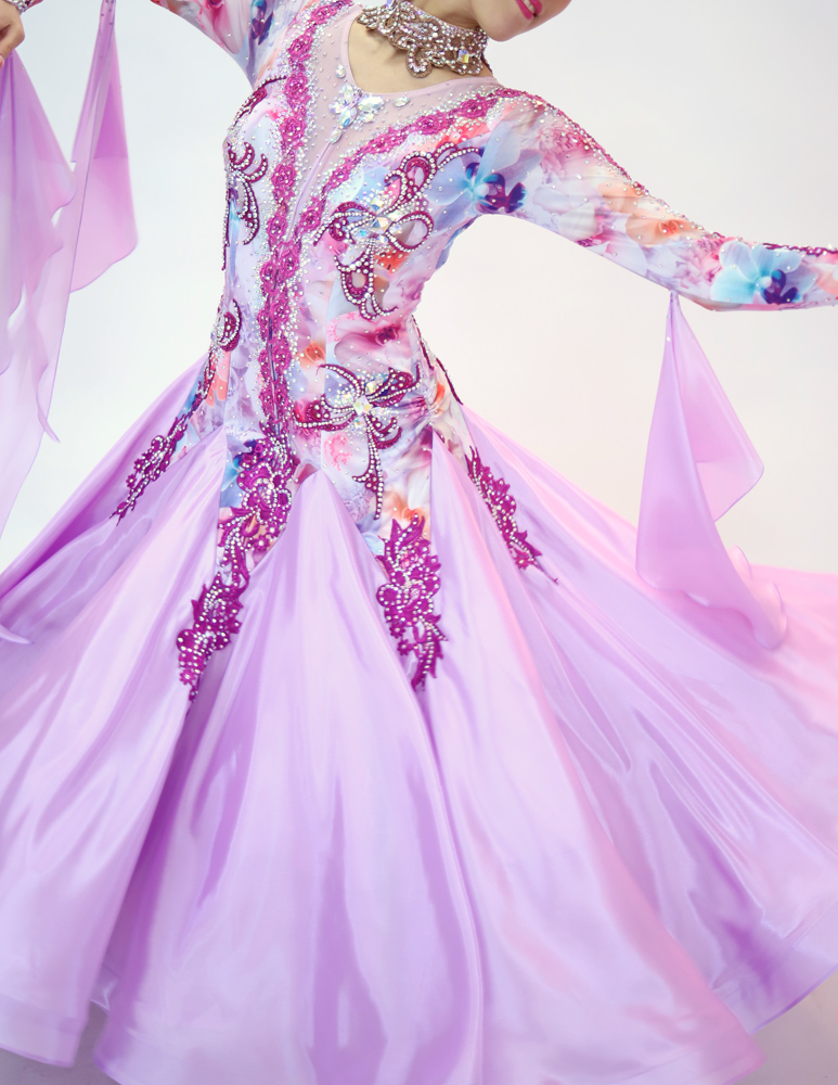 柄・淡い紫色の社交ダンス衣装・ドレス、スタンダード・モダン用ドレス