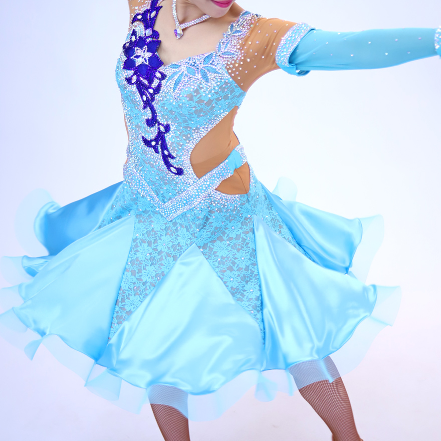 水色・青色の社交ダンス衣装・ドレス、ラテン用ドレス