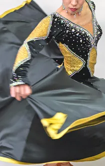 ラテンドレス8